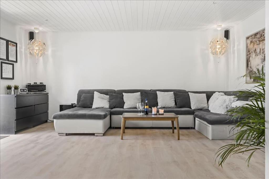 House Near Public Transport Villa Lystrup Luaran gambar