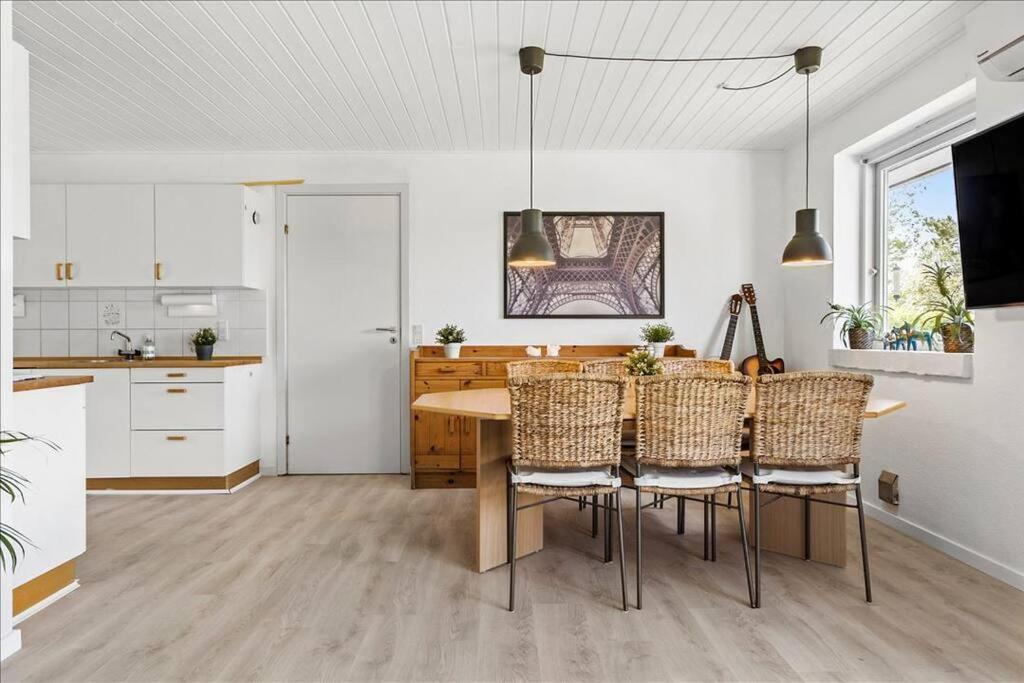 House Near Public Transport Villa Lystrup Luaran gambar
