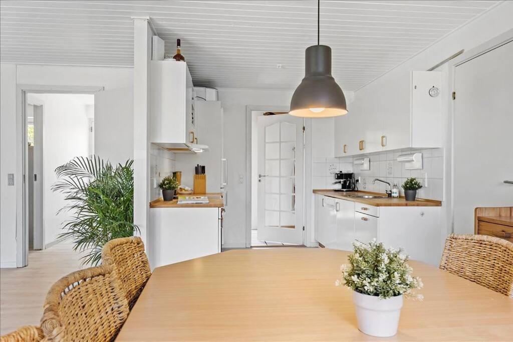 House Near Public Transport Villa Lystrup Luaran gambar